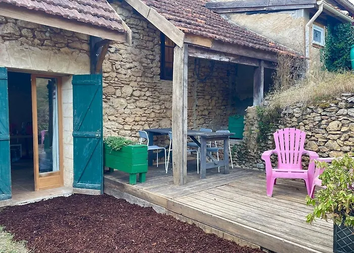 Lascaux Countryside 4 People Montignac-Lascaux